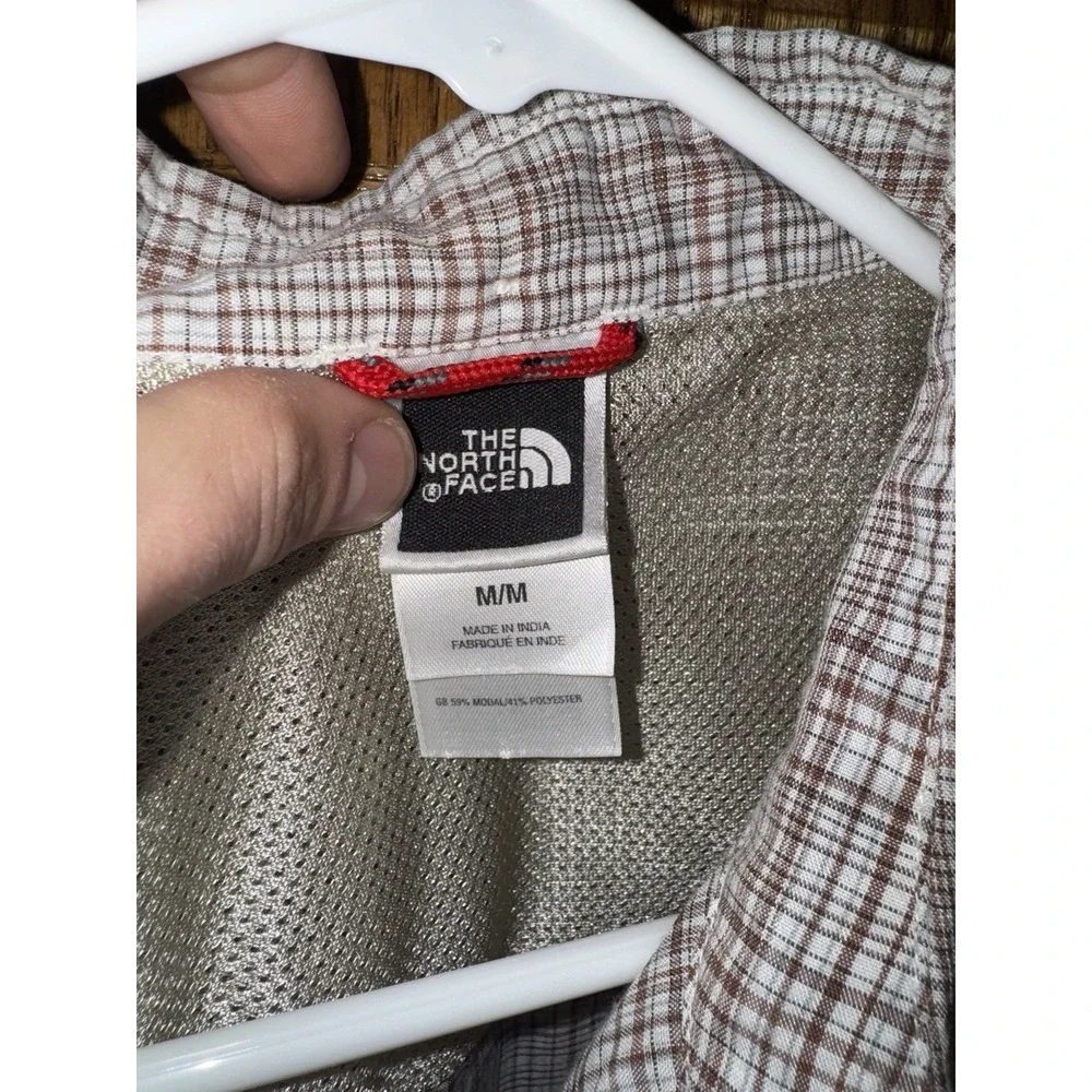EUC Men's The North Face Shirt Size Medium Vented Button Down Short Sleeve Blend